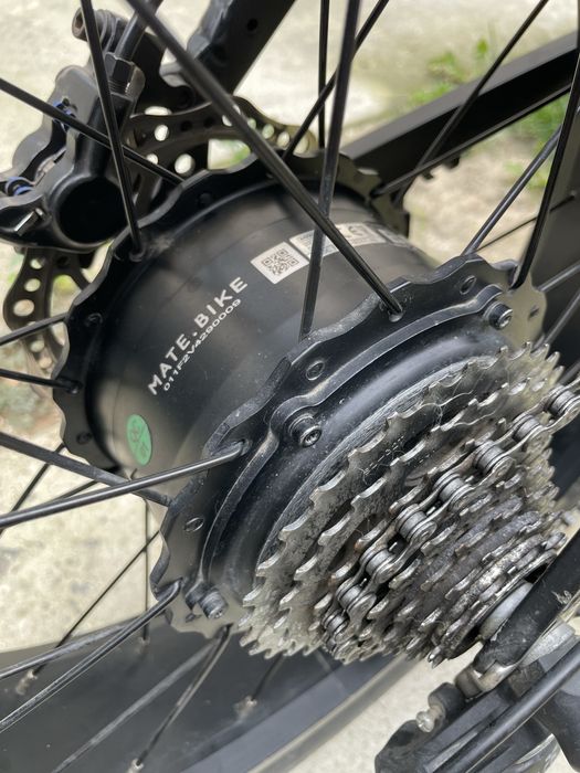 Vînd bicicletă electrică MATE,cu accelerație.