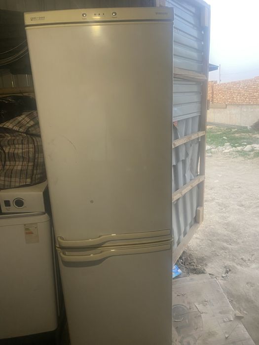 Холодильник Samsung 2 отсек