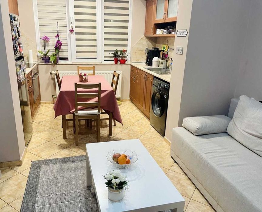 Продава се Двустаен апартамент в Пловдив, Изгрев - 64 кв.м за 1016 €/кв.м - Снимка #4