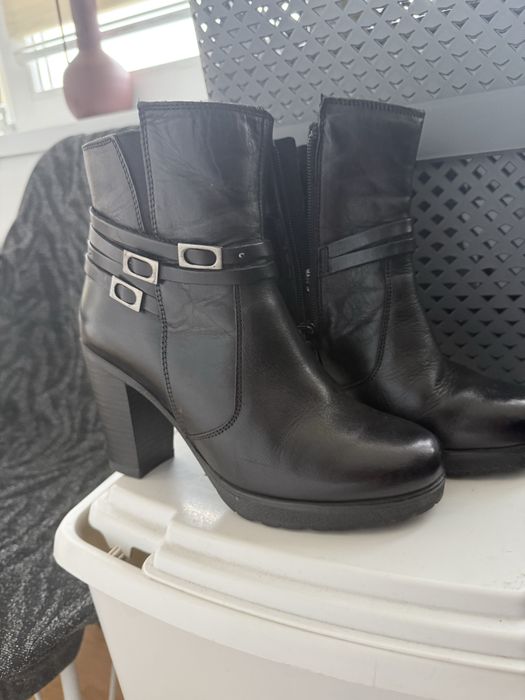 Ghete negre piele naturala mar 36