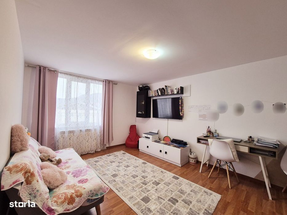 Apartament renovat cu 2 camere, decomandat, zona Precista