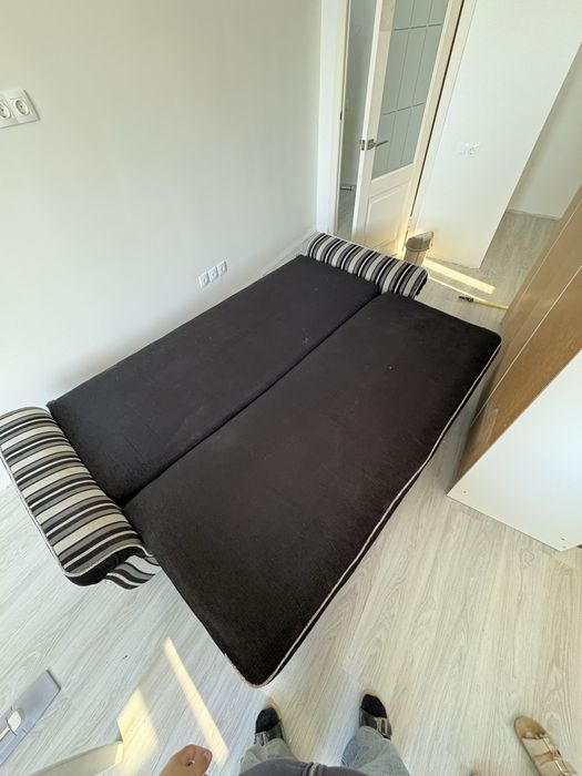 Продам диван с пледом