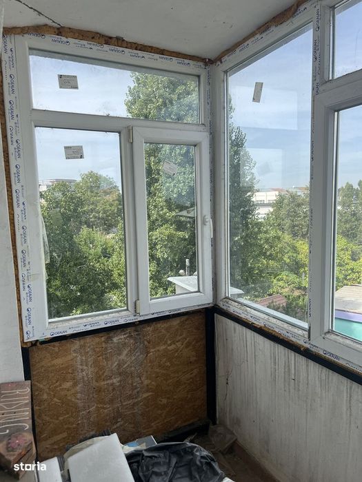 Ap 2 camere, decomandat, Centru, 2 balcoane