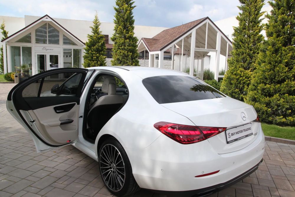 Mercedes-Benz C 300d 265PS 4MATIC-ca nou/ 2xMASAJ/ 4xCLIMA/ Sc. Memorii Ventilate/ TVA