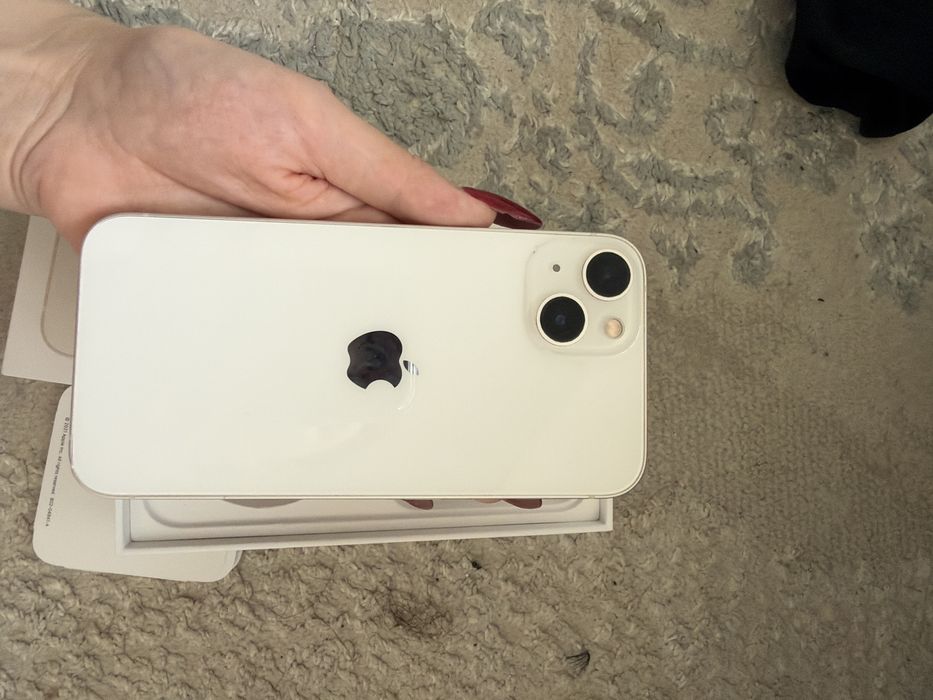 Продается Iphone 13 белый 128 gb