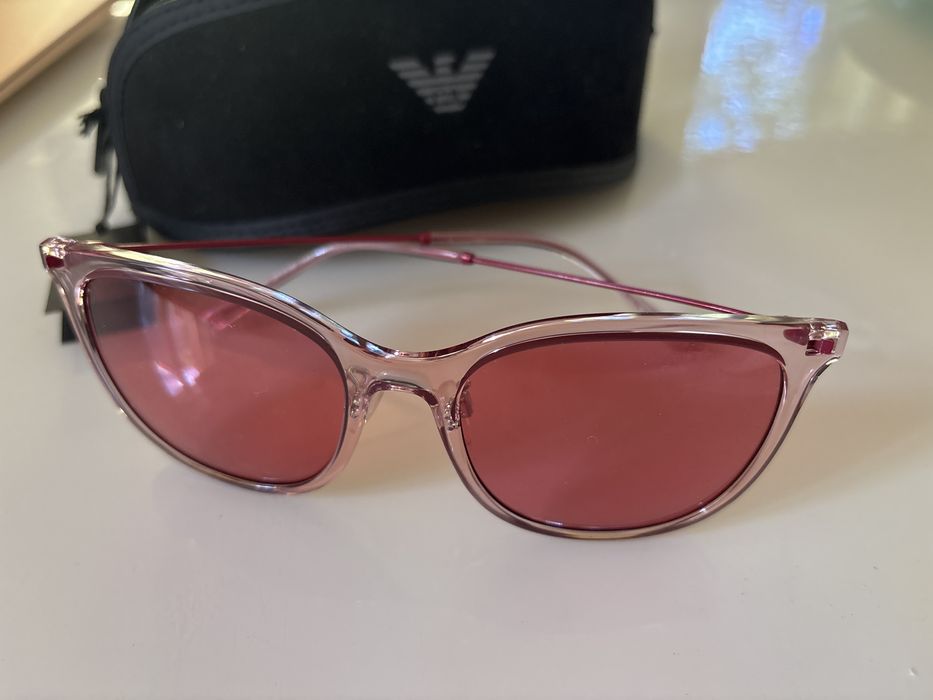 Нови очила Emporio Armani™ - Shiny Transparent Red