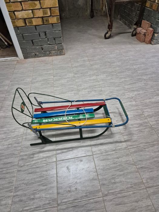 Продам санки зимние