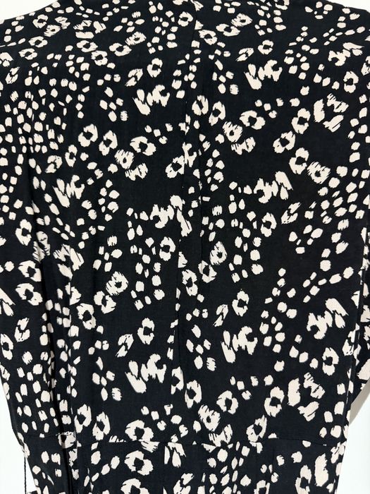 Рокля Зара размер M – стилна и удобна