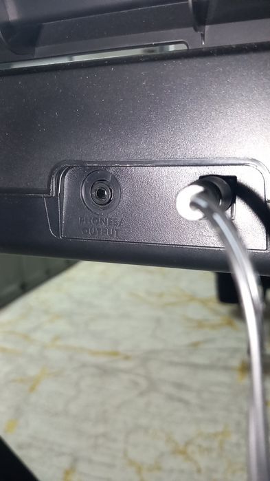 Orgă Yamaha PSR-F52