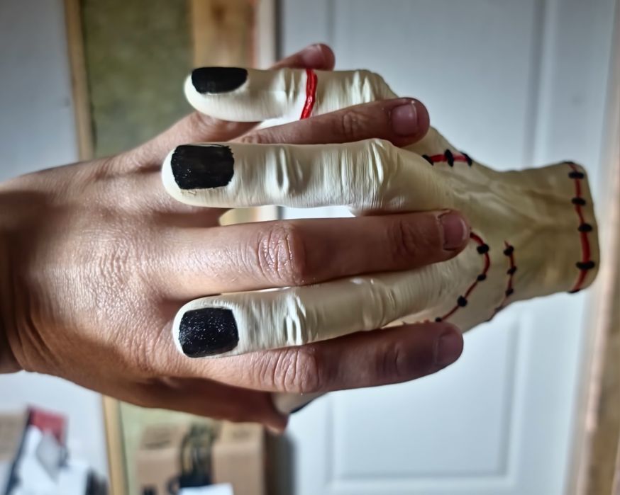 Wednesday The Thing Нещото Семейство Адамс