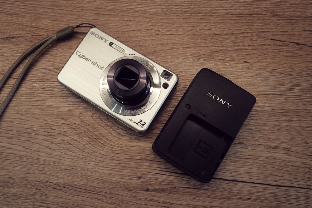 Aparat foto Sony Cybershot w110 Metal Pink lens Zeiss Digital instagram