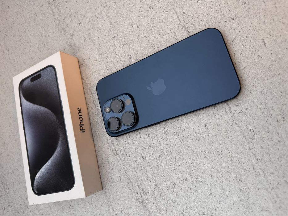 iPhone 15 pro 128 GB син