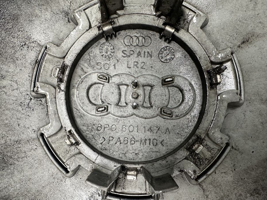 Тасове Ауди 16 цола оригинални!