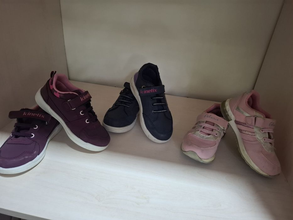 Кроссовки на девочку 28 размер