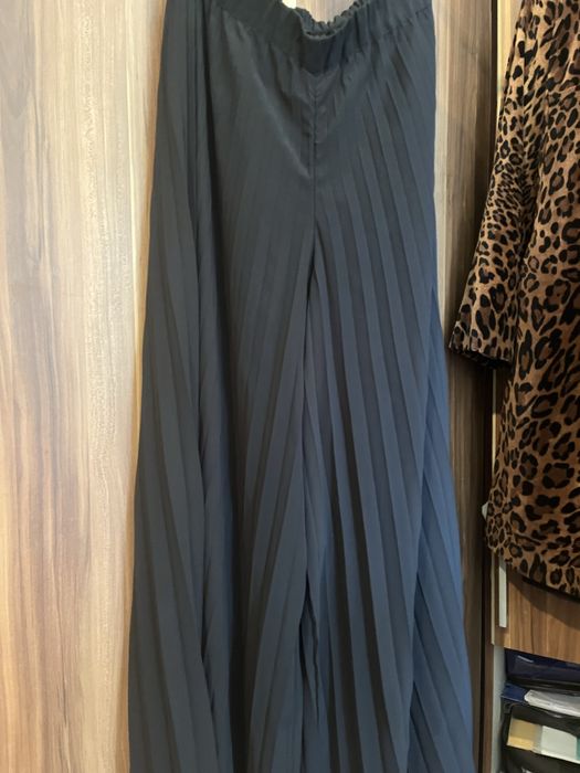Fusta pantalon  cu pliuri