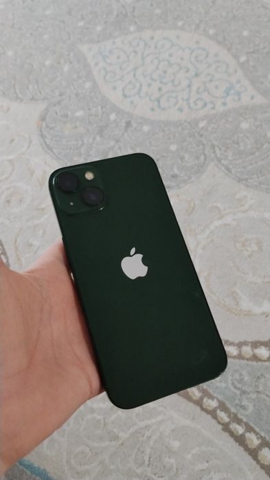 Продам айфон 13.