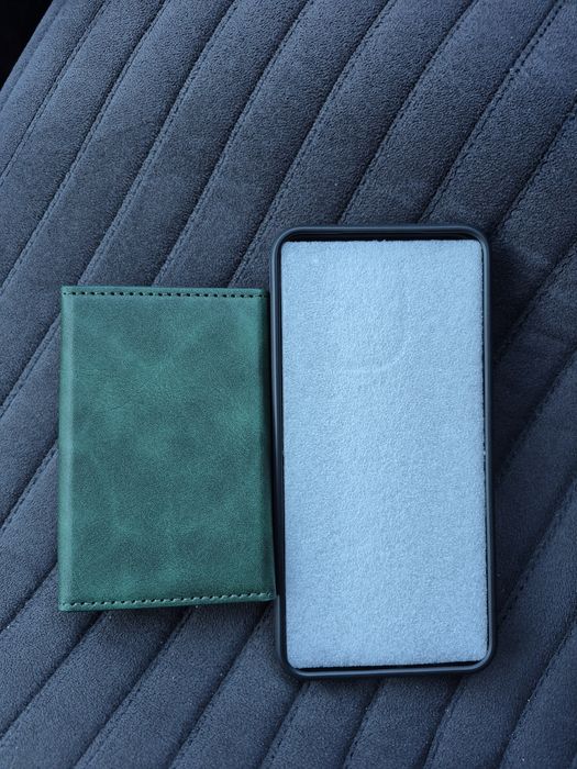 Продам чехол на самсунг с24