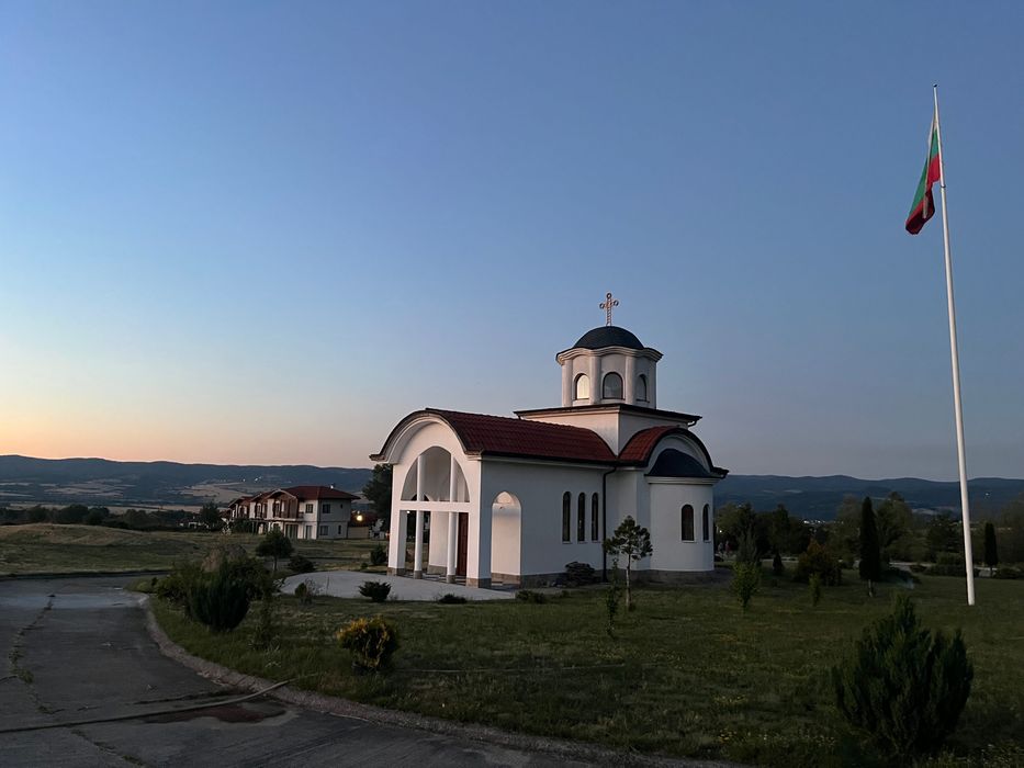 Продава се Двустаен апартамент в Долна баня - 65 кв.м за 1280 €/кв.м - Снимка #2