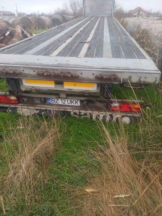 Vând platformă pentru baloti