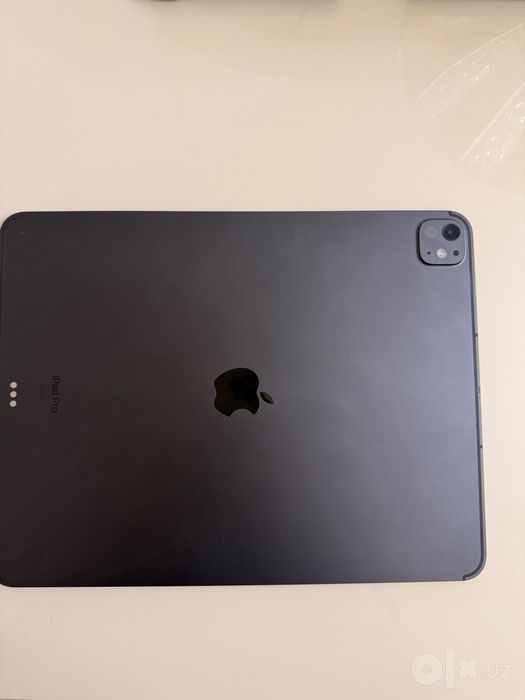 iPad Pro 13” M4 • 256 GB • Wi-Fi + Cellular/eSim идеальное состояние