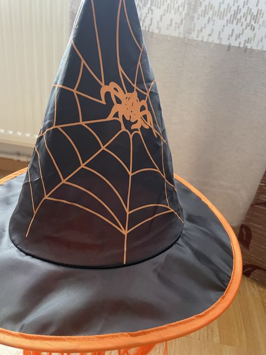 Palarie cu par portocaliu