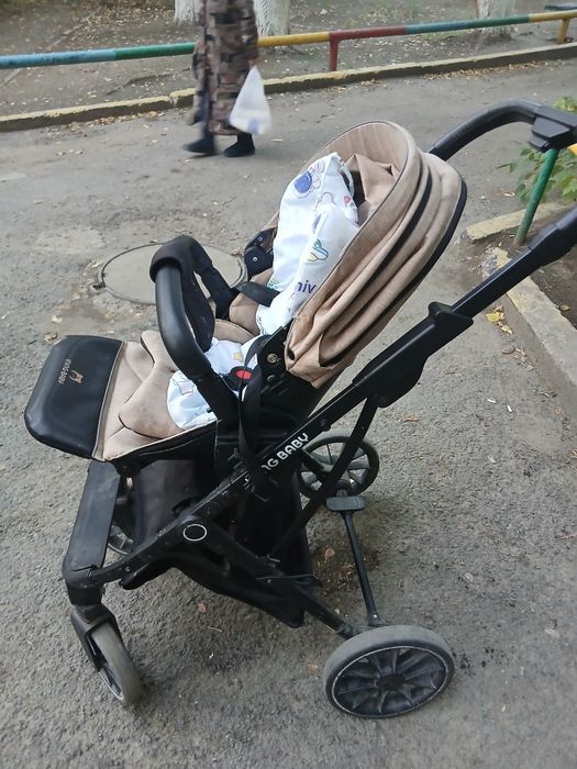 Коляска продам в