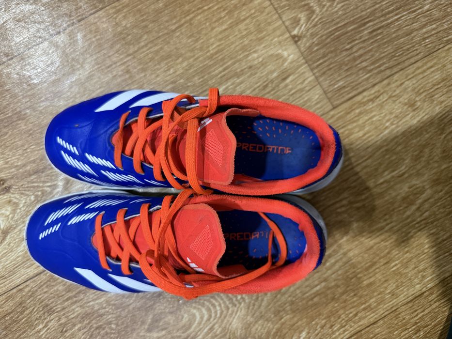 Футбольные бутсы