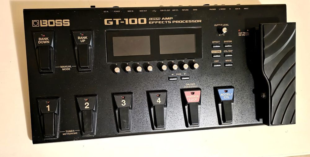 Efect chitara / Procesor BOSS GT 100 v2