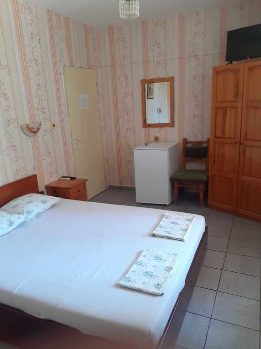 ЗАПАЗЕТЕ ВАШАТА ПОЧИВКА ДНЕС!!! ДОМ КОЛЕВИ ЧЕРНОМОРЕЦ тел.0886/832655.