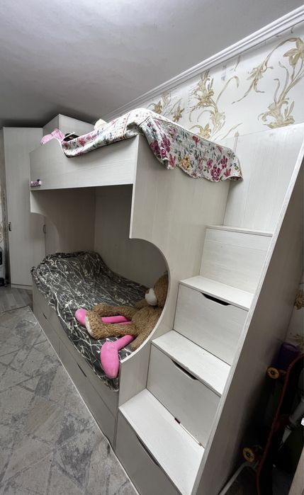 Кровать двухярусная