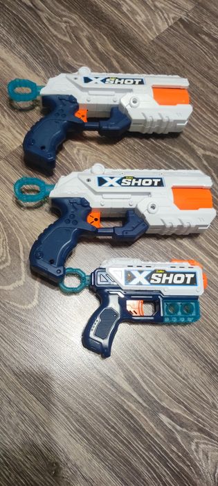 Игрушечный пистолет
