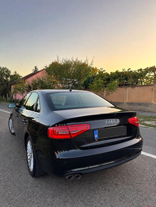 Vand mașina Audi A4