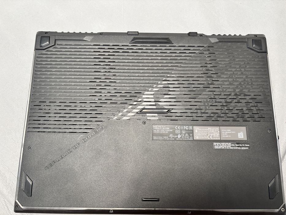 Asus Rog Strix G17 G712LU