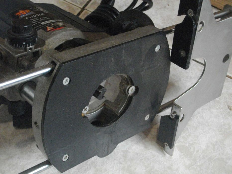 1300W-Bosch POF/1050W Top Craft Оберфреза Дърводелска Почти Нови/Отлич