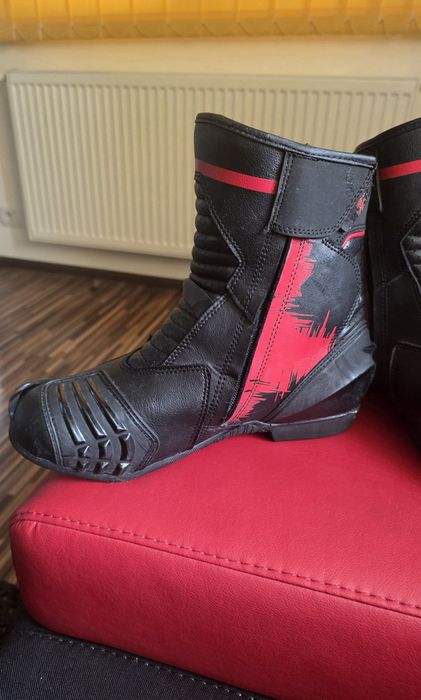 Ghete moto mărimea 42