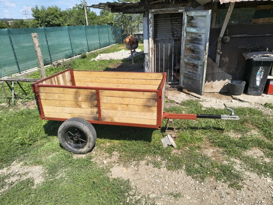 Vând remorca hand made