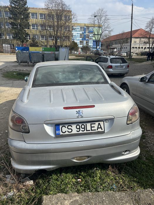 Vând mașină Peugeot 206CC din anul 2003