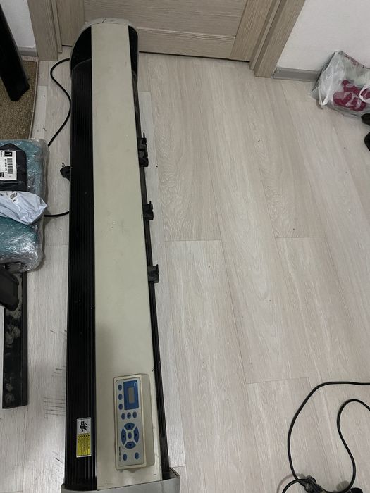 Продам плоттер режущий