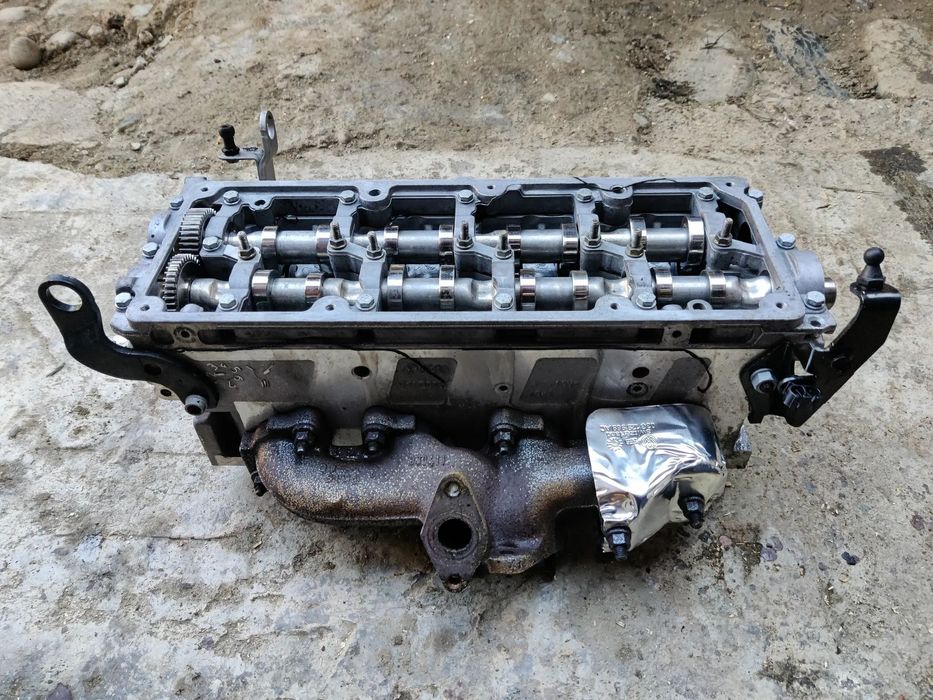 Chiuloasa completa motor 2.0 CAG 143 CP Seat Exeo Audi A4 A5 A6 Q3 Q5 Chiulasa 03L103373