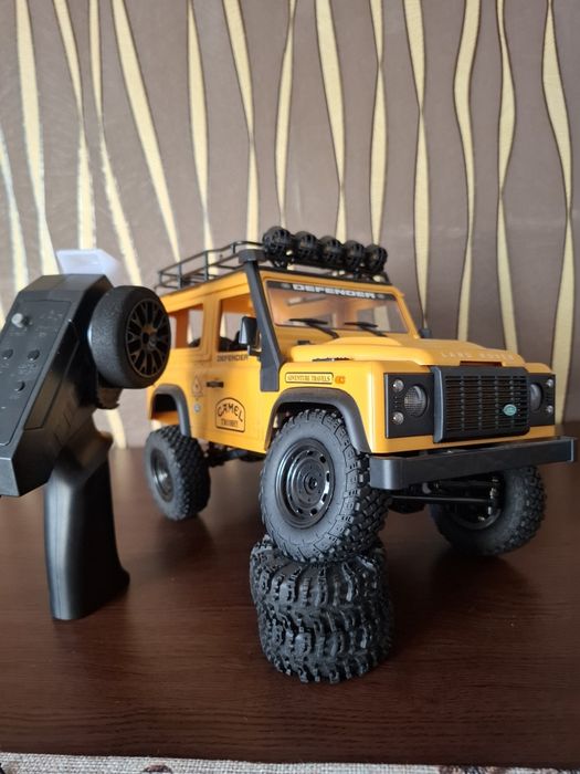 Masinuta cu Telecomanda - 4X4 - Land Rover Defender
