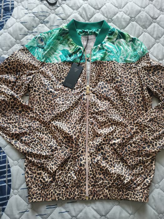 Дамско яке guess.