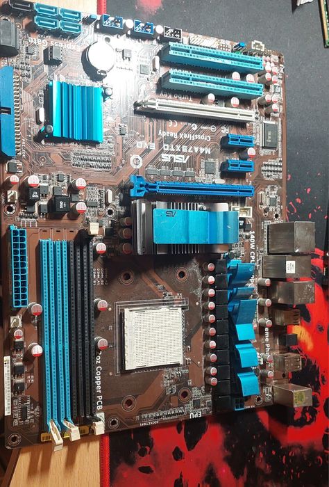 Vand piese calculator/pc sau schimb pc