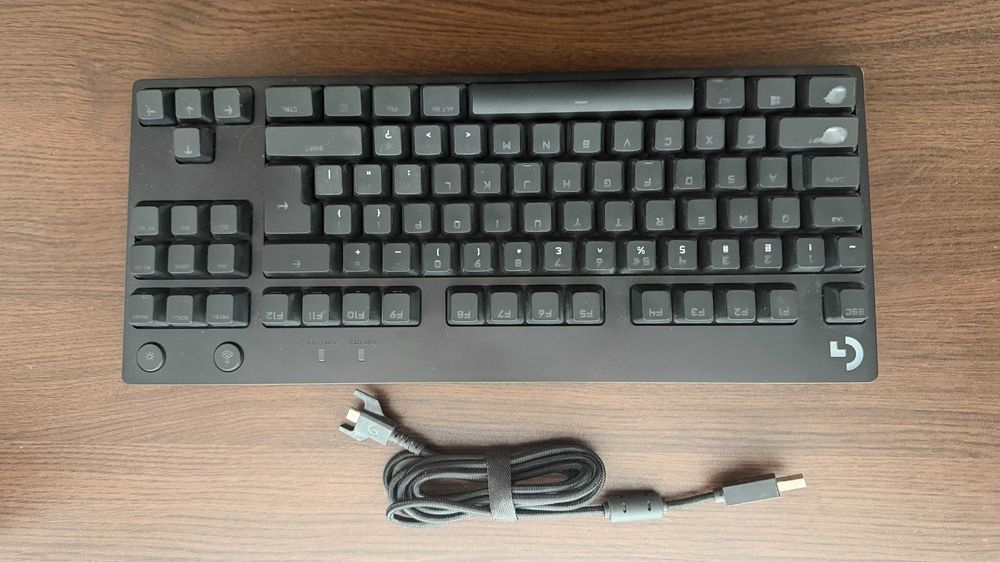 Механична геймърска клавиатура Logitech - G PRO