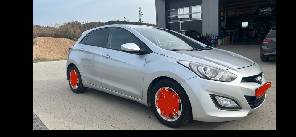 Продава се само на части Hyundai I-30 1.4 бензин 2013