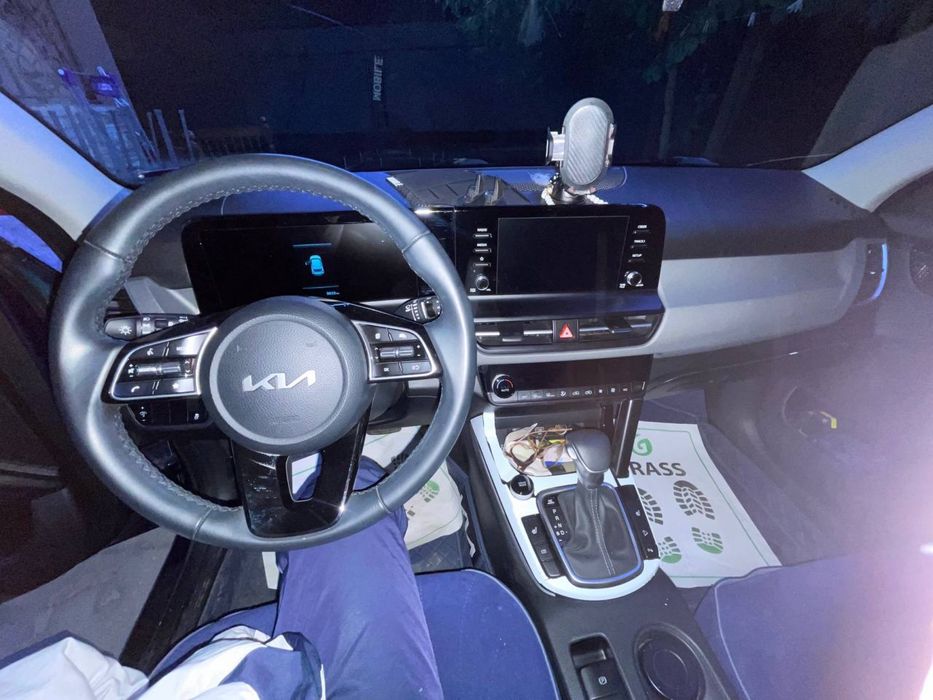 Kia seltos 2025, синяя