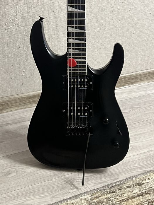 электрогитара jackson js22