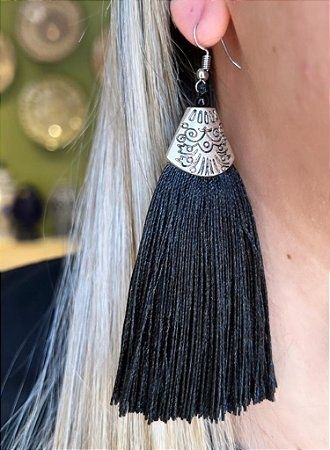 Черни дамски обеци тип пискюл