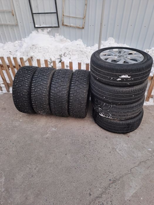 Продам два комплекта шин с дисками