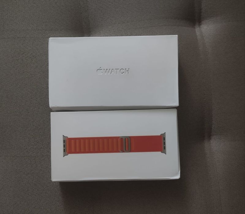 Продам НОВЫЕ смарт-часы Apple Watch