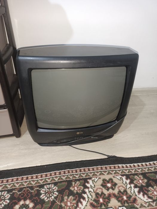 Телевизор LG 2004 года